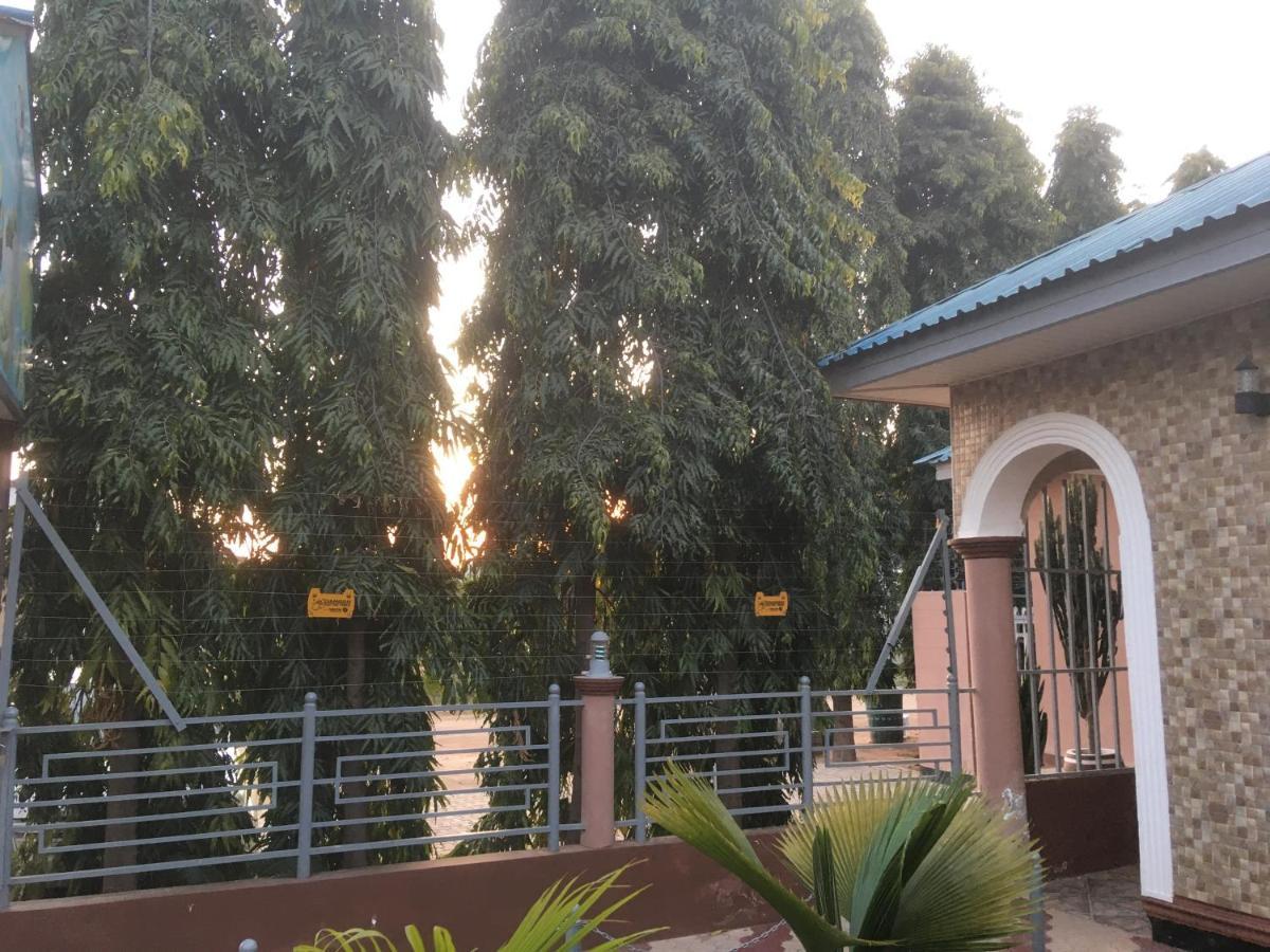 Dodoma Siesta Inn Esterno foto